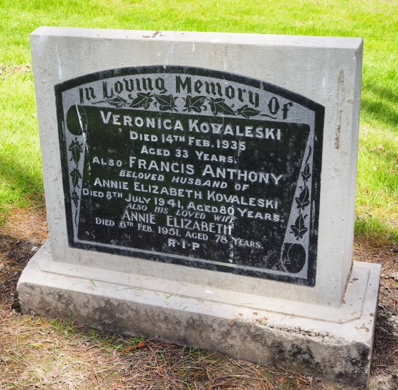 Headstone of Frank and Annie Kovalevski and Veronica Kovalevski.