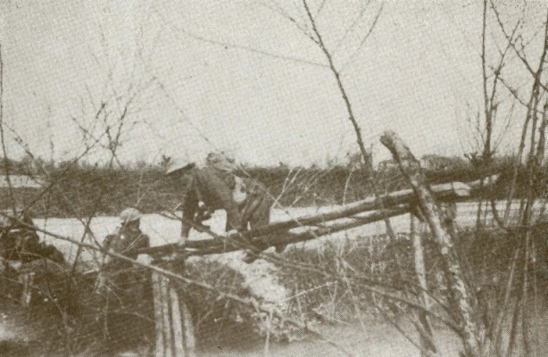 Polish 
soldiers crossing the Senio River in Italy