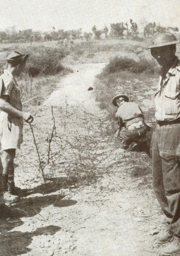 Polish 
soldiers clearing a 'road' in Italy