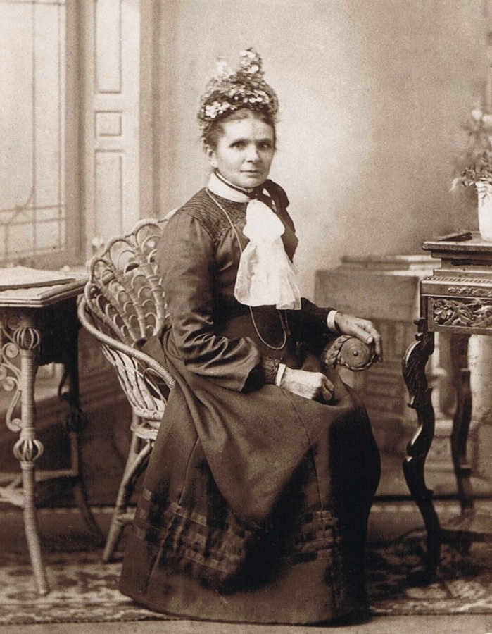 Studio photograph of 
Anna Ciepielusz