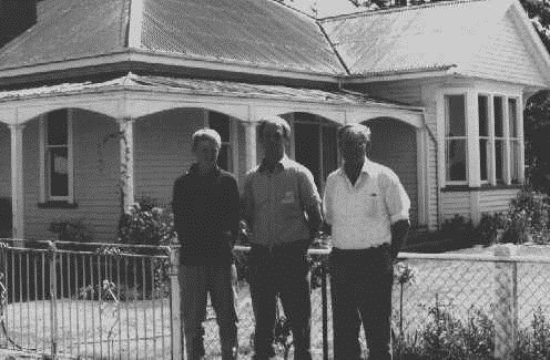 Vic, 
Kevin and Nathan outside the old Melrose house