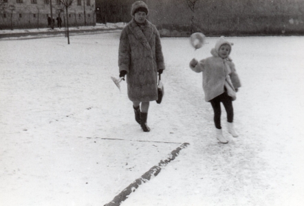 Eleonora and 
Małgosia in the Warsaw Christmas snow