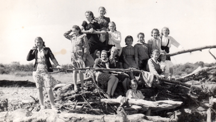 Some of the 
Pahiatua girls at the Mangatainoka river.