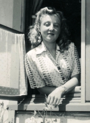 Jadzia looking 
out of a window at the Pahiatua camp