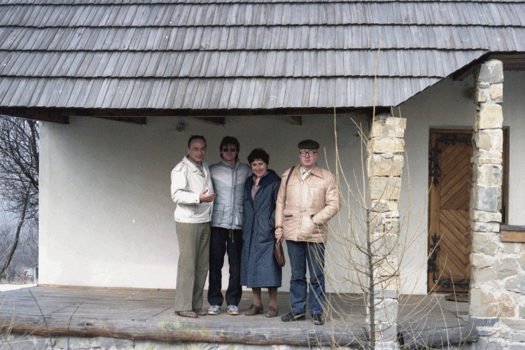 Michael with the 
Wozniak family outside their summer house