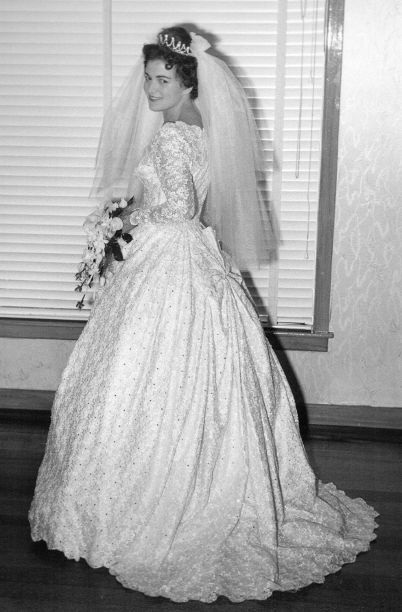 Marysia 
Dac in her wedding dress