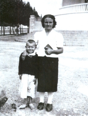 Joe Jagiełło with 
Aunty