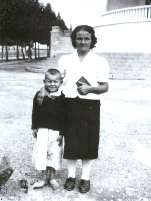 Joe Jagiełło with 
Aunty