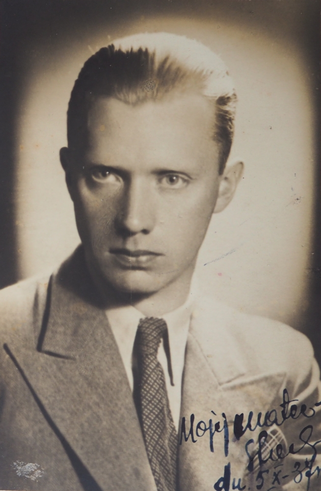 A head and shoulders 
studio photograph of Stanisław Czapiewski in a light suit. 