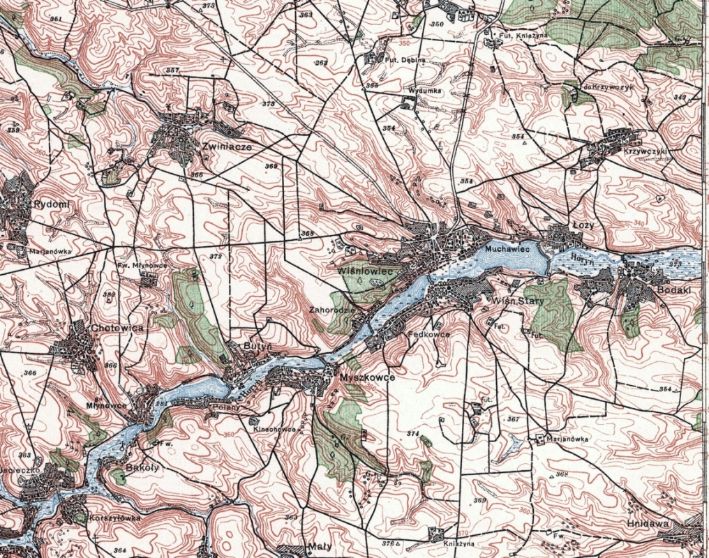 A close-up map from 
Mapywig, of Zwinacze, showing contours, rivers, roads and buildings.