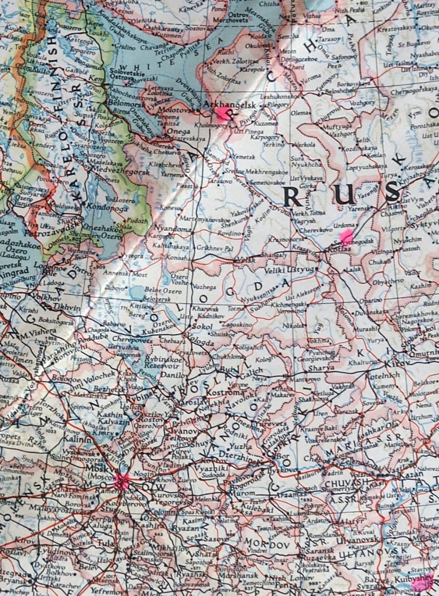 A section of the National 
Geographic's 1949 map of the USSR showing Moscow to Archangielsk.