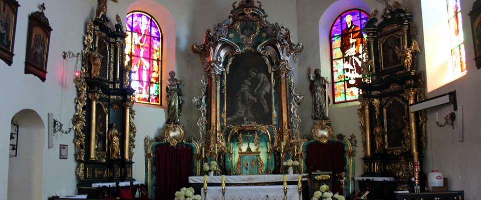 The Godziszewo 
church's ornate altar