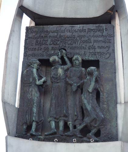 Czesław Miłosz poem 
sculpture within the Three Crosses monument