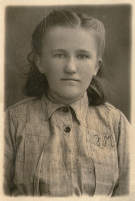 Janina 
Marchewa in Persian hostel uniform