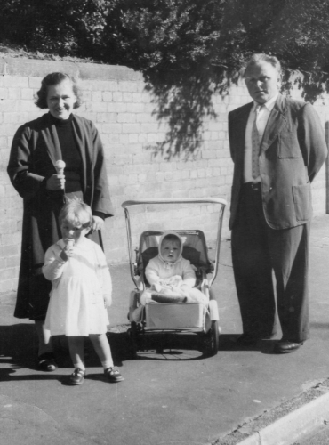 Sarniak family on an outing in Wellington in 1960, Dorotka in pram, Lonia with ice-cream.