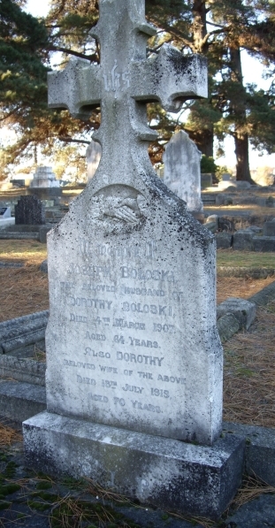 Headstone of Joseph 
and Dorothy Boloski