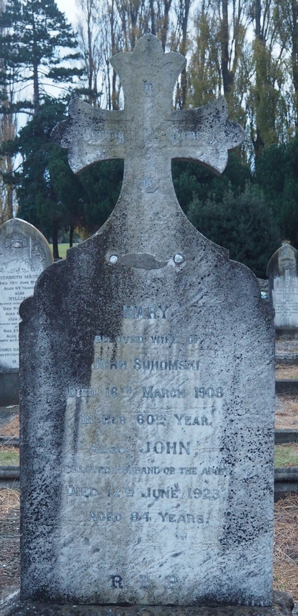 Headstone of  
John and Mary Suchomski, Linwood cemetery