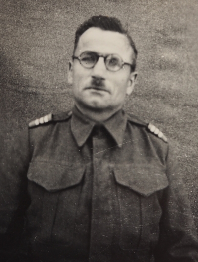 Stanisław 
Nieścior in Polish army uniform