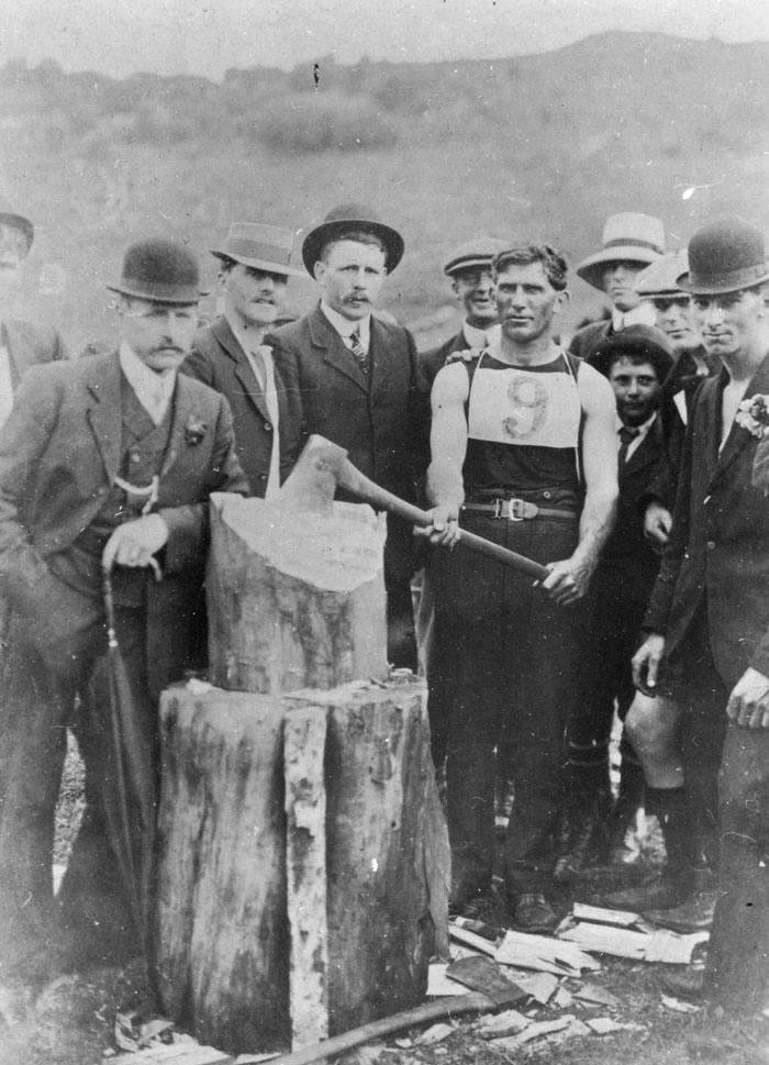 Ben 
Neustrowski with 18-inch Underhand trophy