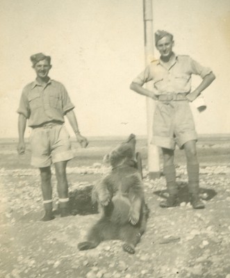 Two 
Polish soldiers with Wojtek the bear